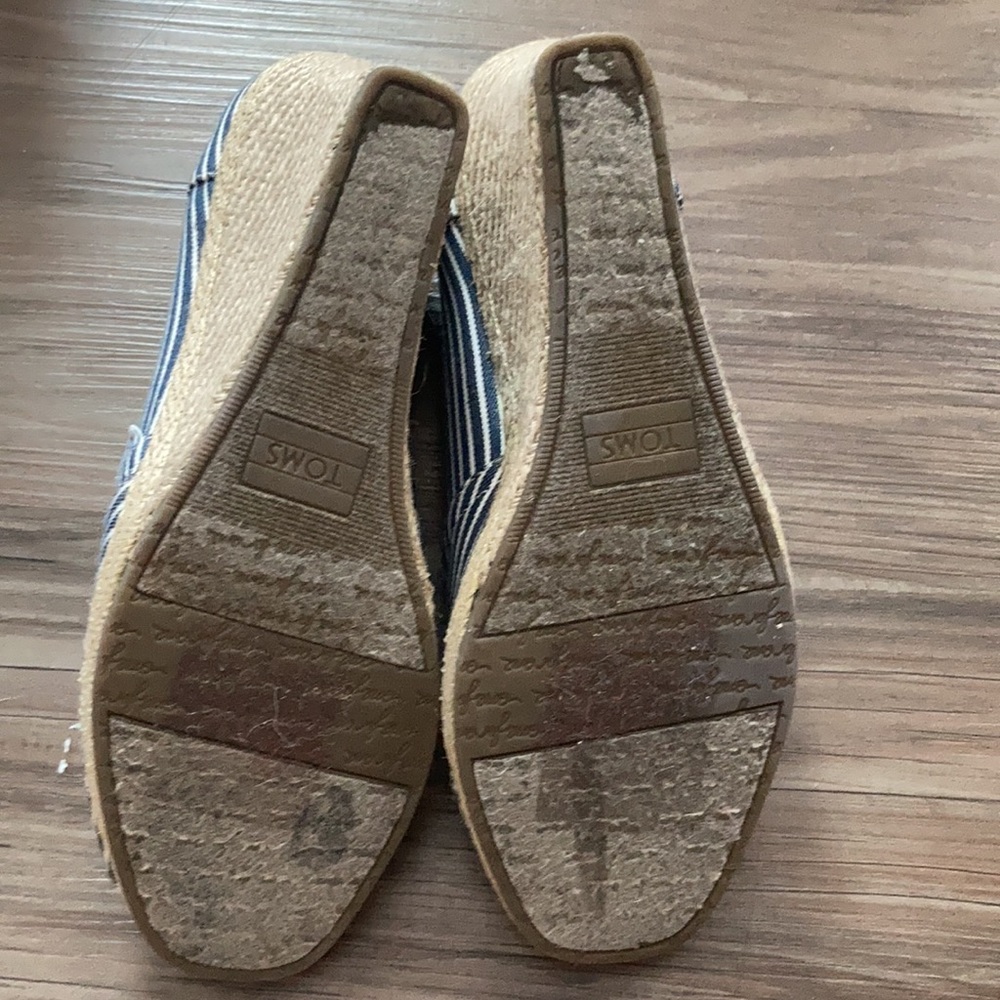 [Toms] Navy/White Stripe Pump - Picture 8 of 8